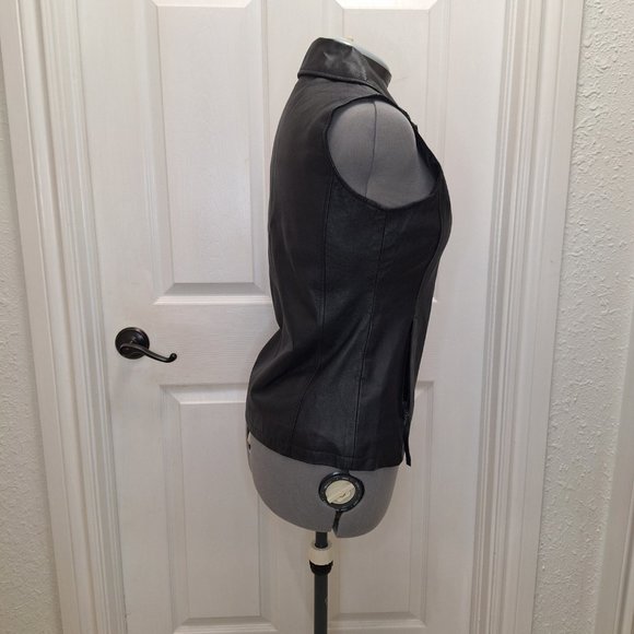 Reflections by Spiegel Vest - Picture 8 of 12